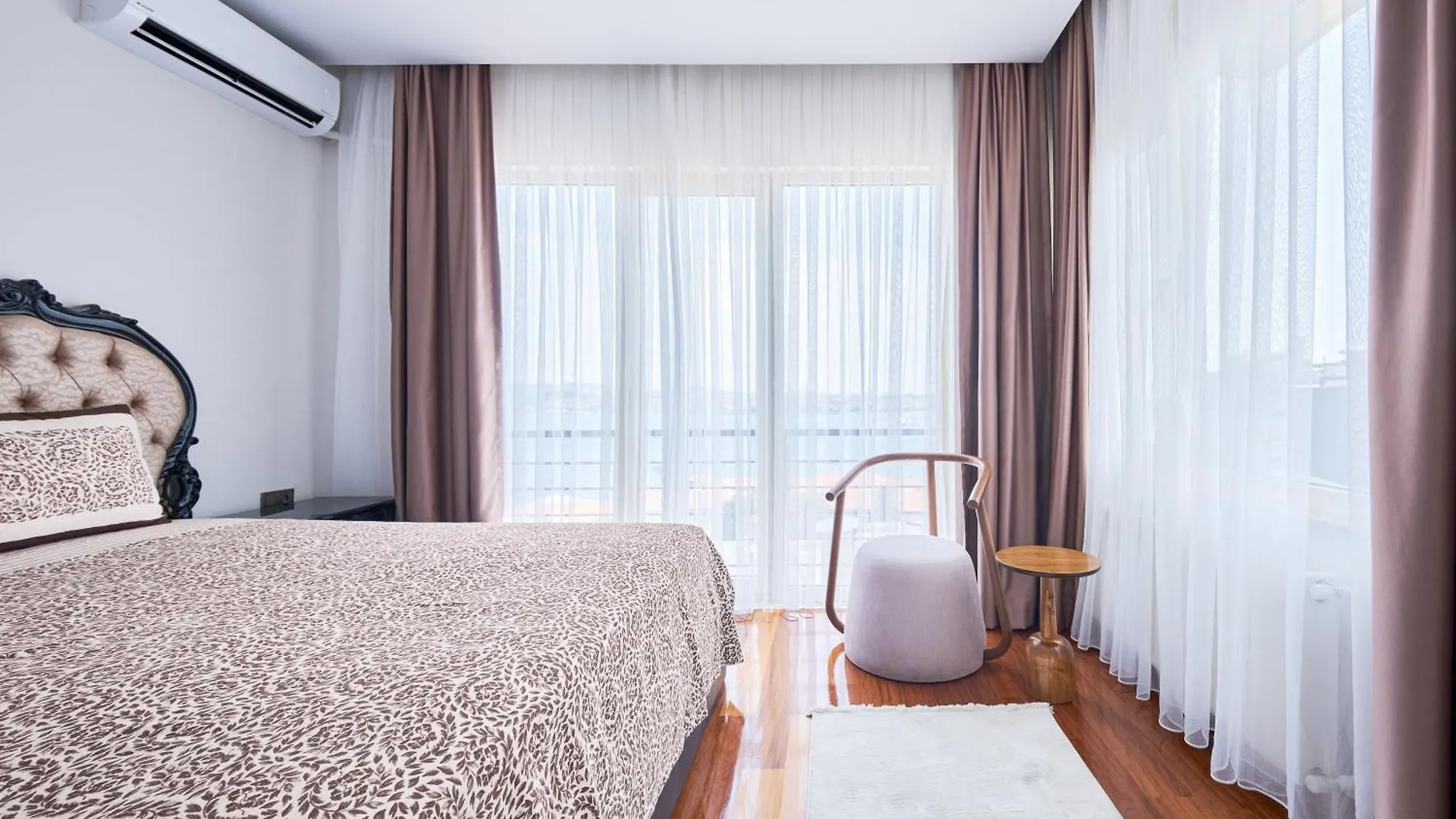 Modern Duplex Bosphorus View Apartment With Teracce Istanbul