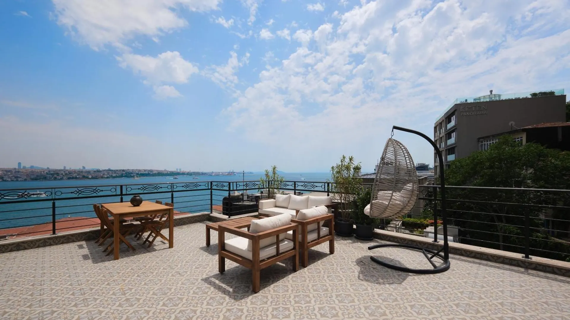Modern Duplex Bosphorus View Apartment With Teracce Istanbul