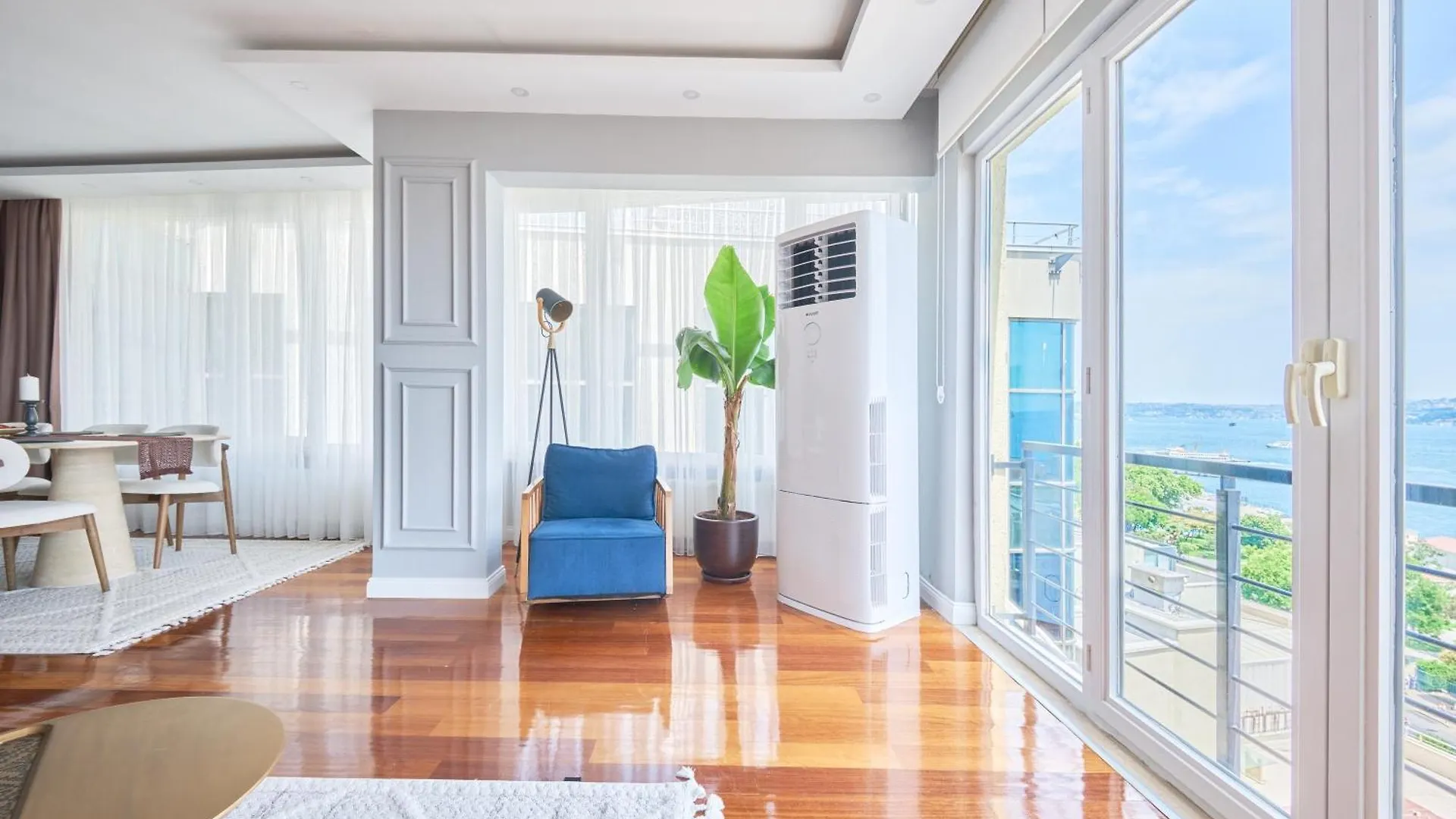Modern Duplex Bosphorus View Apartment With Teracce Istanbul