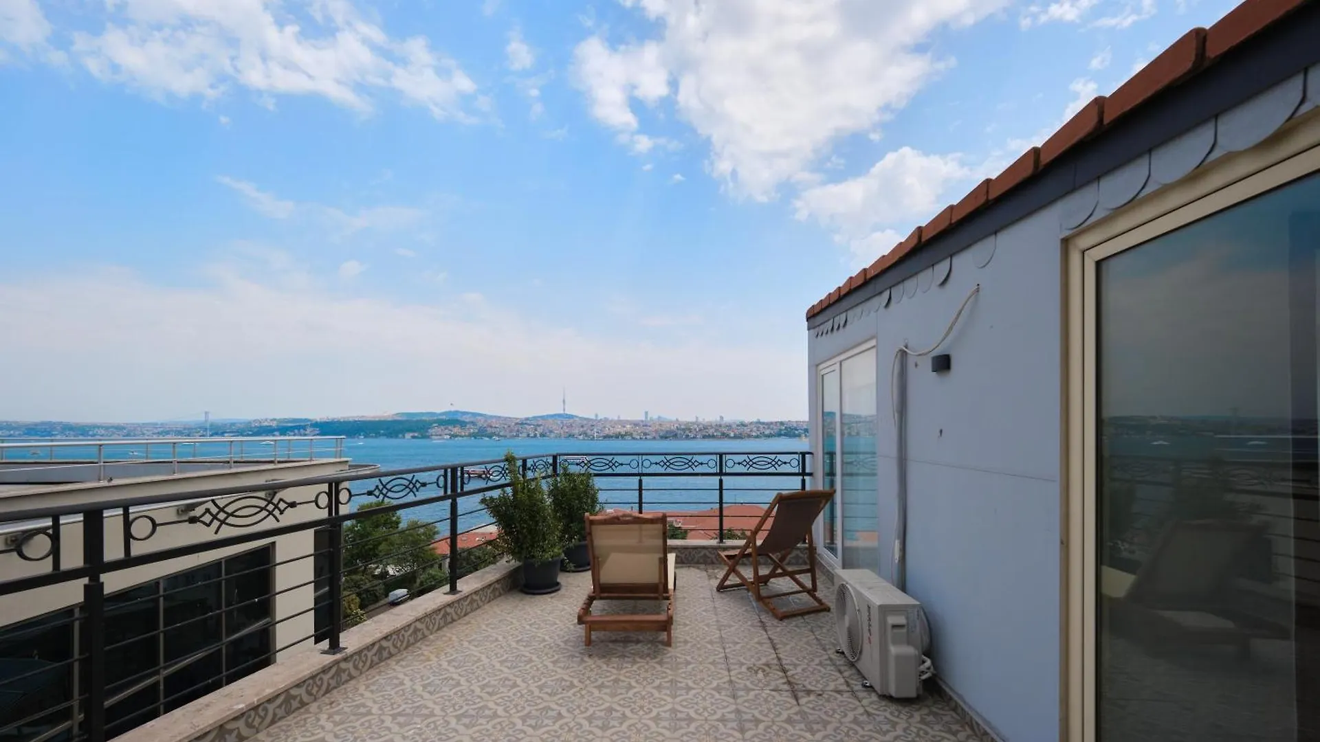 Modern Duplex Bosphorus View Apartment With Teracce Istanbul