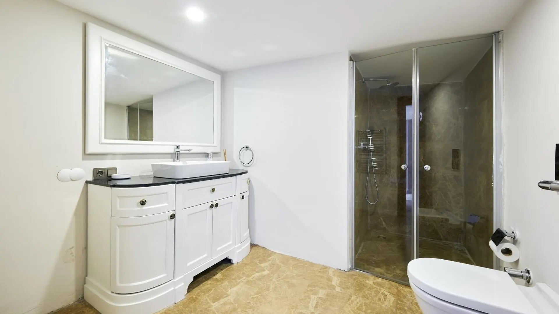 Modern Duplex Bosphorus View Apartment With Teracce Istanbul